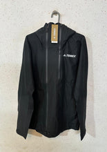 Adidas Parachute Rain Jacket (03)