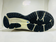 New Balance Men 2002R Sneakers (78)