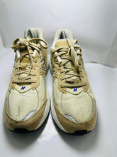 New Balance Men 2002R Sneakers (78)