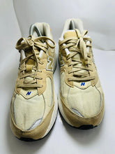 New Balance Men 2002R Sneakers (78)