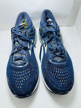 Brooks Adrenaline GTS 18 Running Shoes (101)