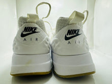 Nike Air Max Motion LW Sneakers (111)