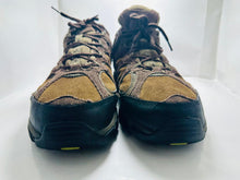 Merrell Hilltop Bolt Mid Waterproof Hiking Shoes (369)