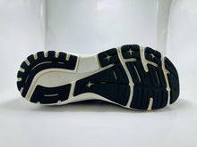 Brooks Adrenaline GTS 22 running shoe (513)