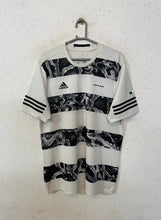 Adidas T-shirt