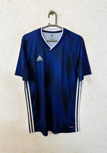 Adidas T-shirt