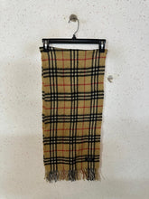 Burberry Muffler (878)