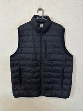 32 Heat Sleeveless Puffer (607)