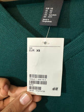 H&M Sweater (330)