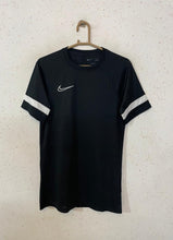 Nike T-shirt