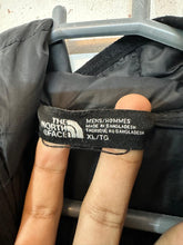 The North Face Hooded Puffer Jacket (115)