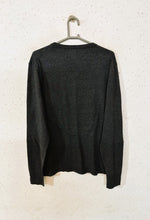 Old Navy V-neck Sweater (1631)