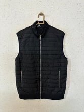 REISS Sleeveless Puffer (449)
