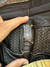 LULU Lemon Short