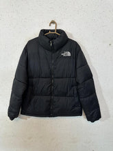 The North Face Puffer Jacket (374)
