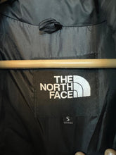 The North Face Puffer Jacket (374)