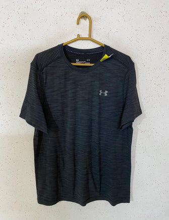 Under Armour T-shirt