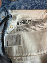 Weekday Short (353)